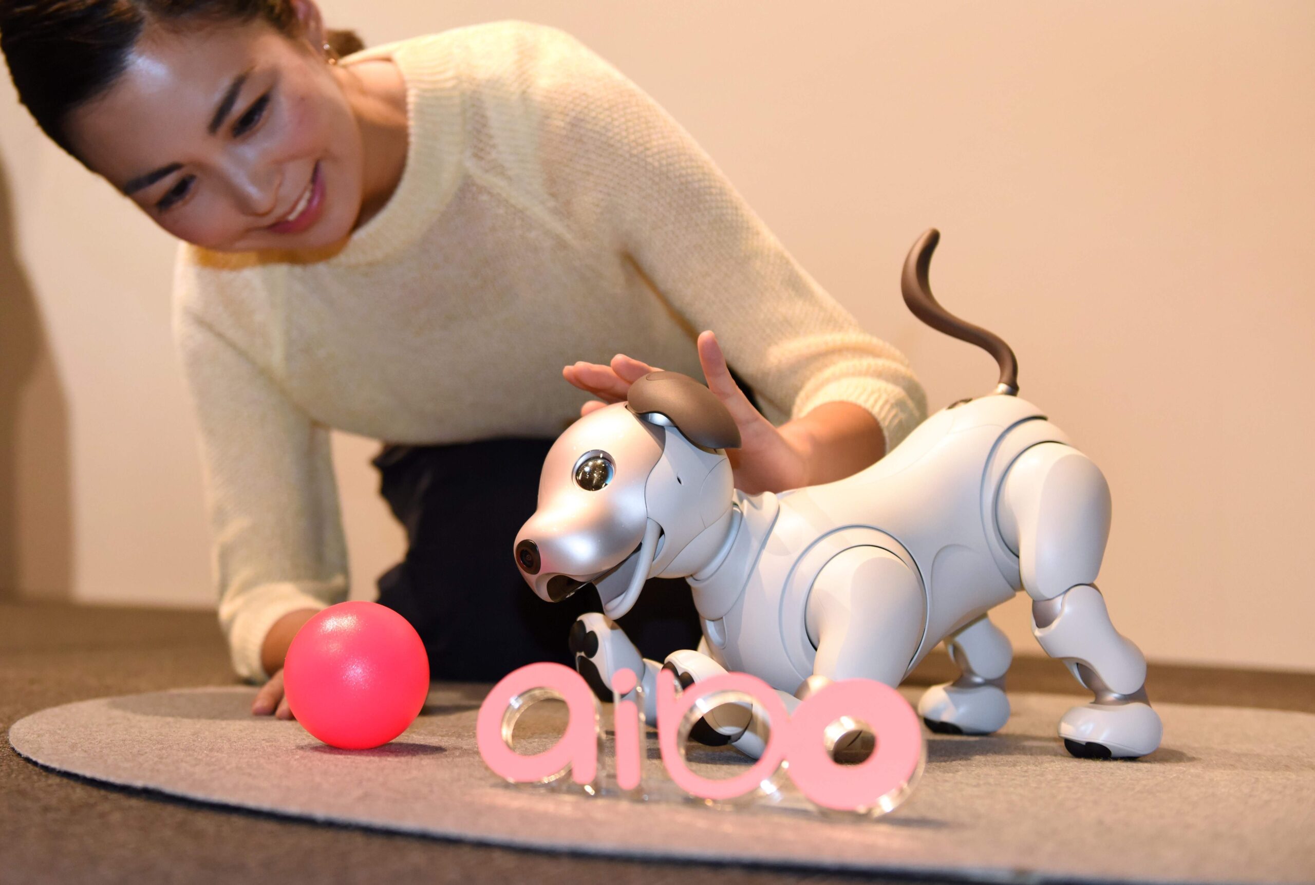 24zampe  A Tokyo Sony presenta Aibo, il nuovo cane-robot